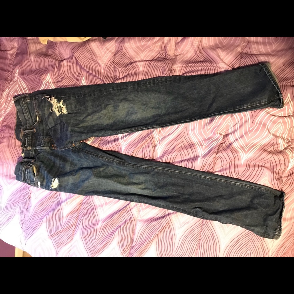 Men’s jeans.